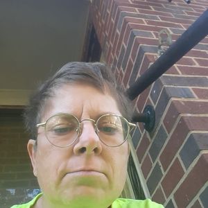 Meet your Posher, Charlotte